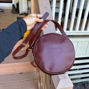 Portland Leather circle cross body bag (Large)